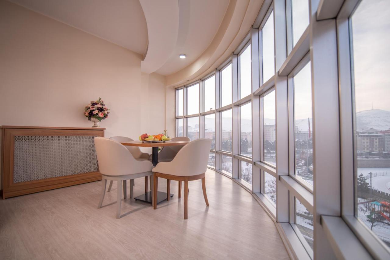 Mus Grand Hotel 외부 사진